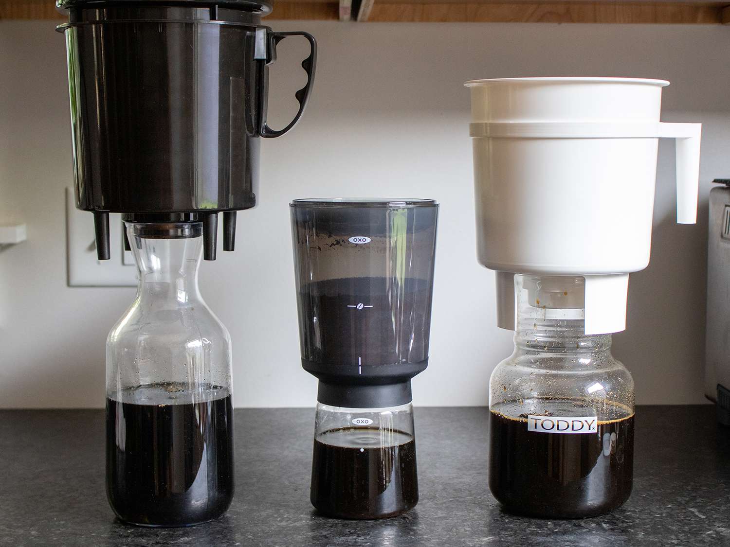 Best Hot And Iced Coffee Maker: Top Picks for Perfect Brews