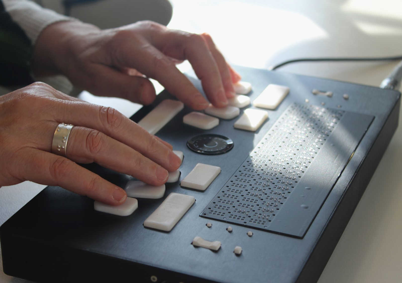User testing a refreshable braille display