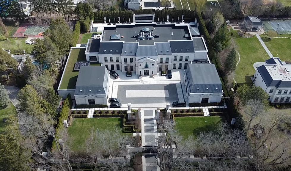 Drake's mansion in Toronto 