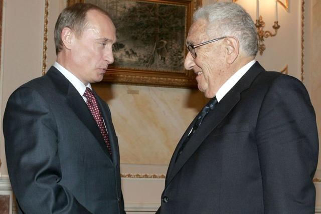 Henry Kissinger pone sobre la mesa los tres posibles finales de la guerra en Ucrania