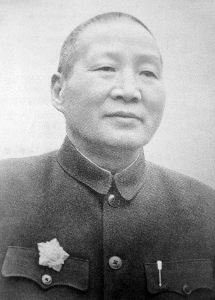 刘文彩的弟弟、国民党大军阀刘文辉在四川，他后来开始联共。