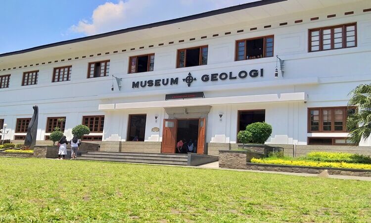 Museum Geologi Bandung