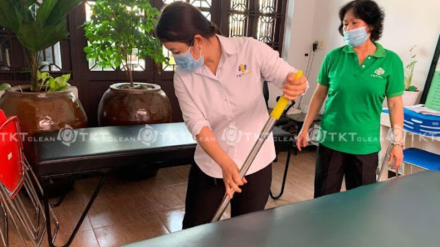 Hướng dẫn nhân viên làm việc