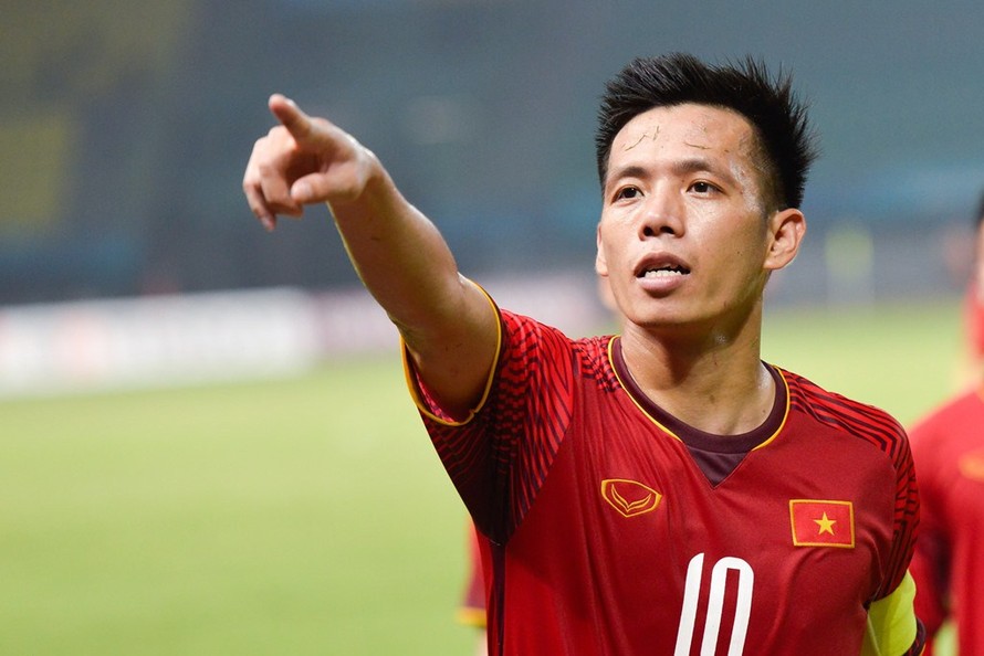  Các giai đoạn phát triển sự nghiệp của cựu đội trưởng Hà Nội FC