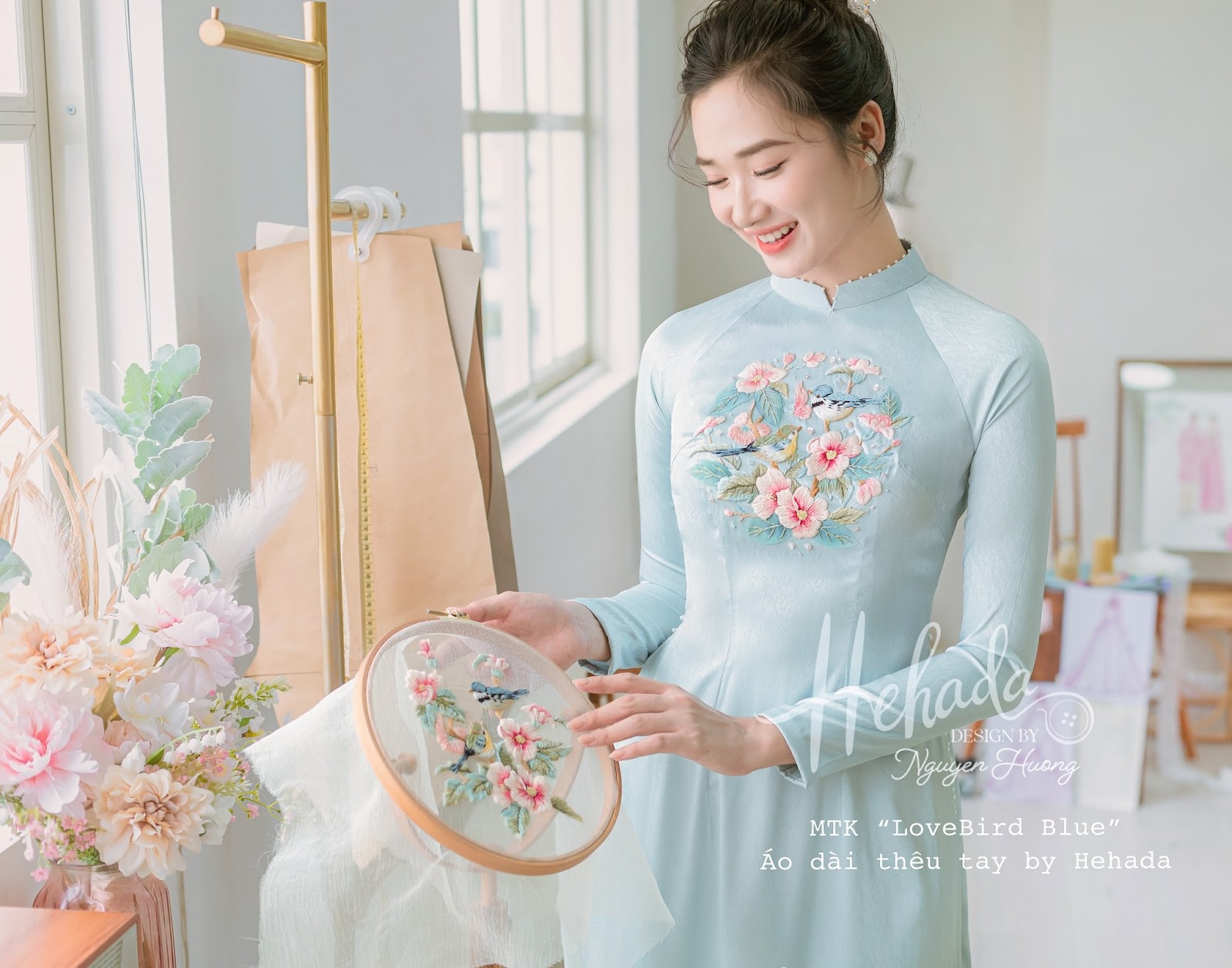 Thiết kế thêu tay áo dài LoveBird cho nàng