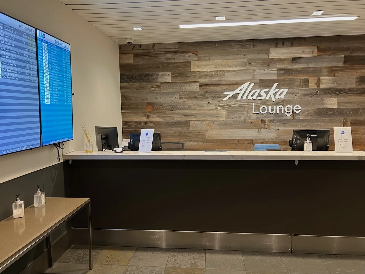 Alaska Airlines Lounge LAX (Los Angeles)