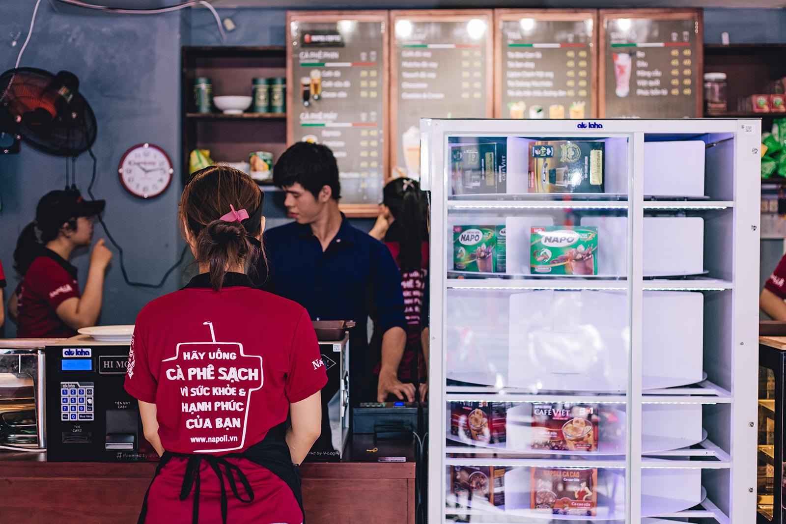 tin-tuc-napoli-4-khoan-phi-can-luu-y-khi-nhuong-quyen-cafe-napoli