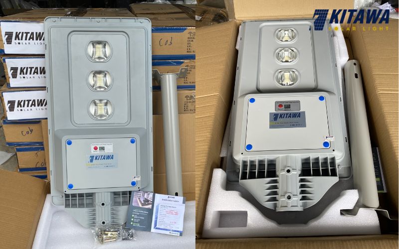 Giao 100 đèn năng lượng mặt trời 200W cho dự án đường đi ở Kon Tum