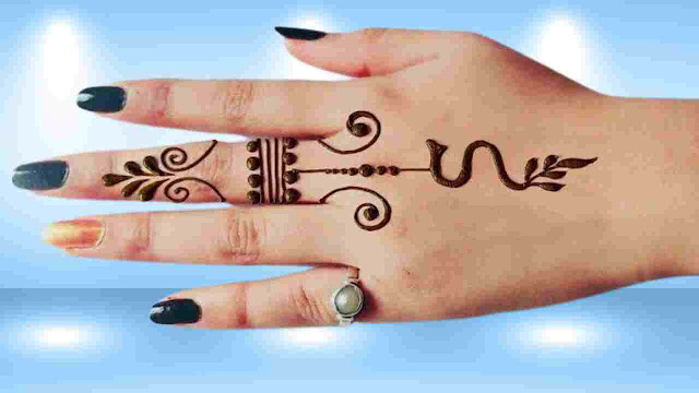 Stylish tattoo mehndi design