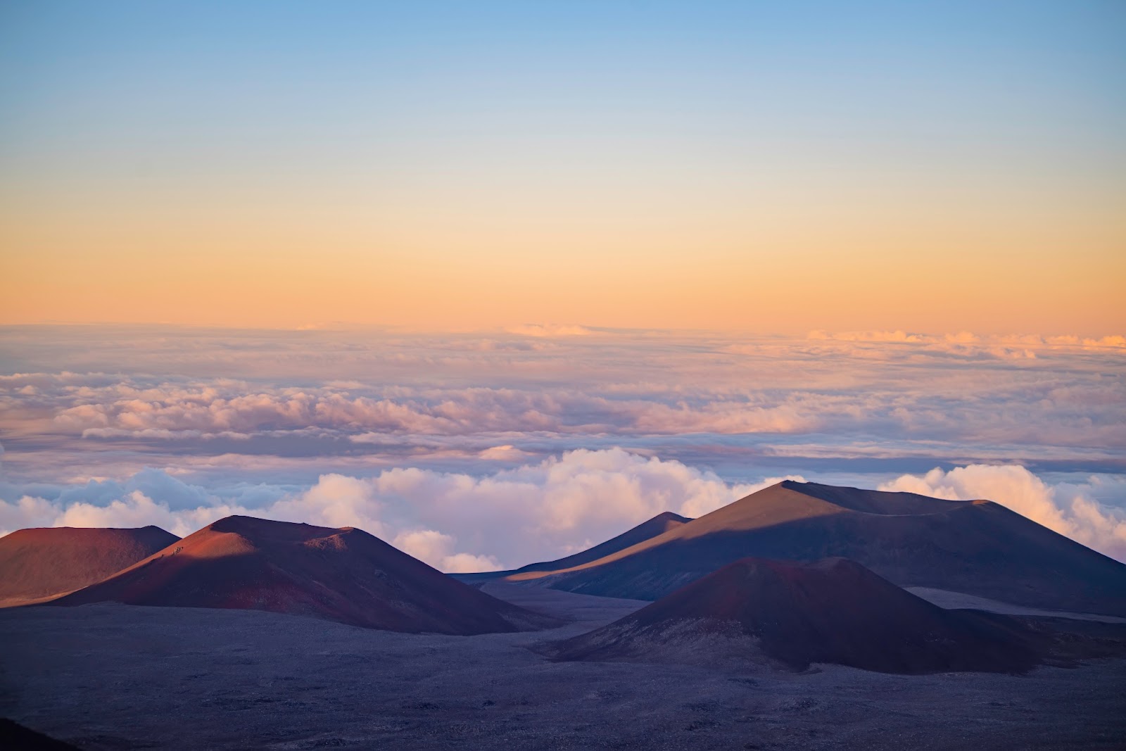 Mauna Kea summit with sunrise views over Hawaii.