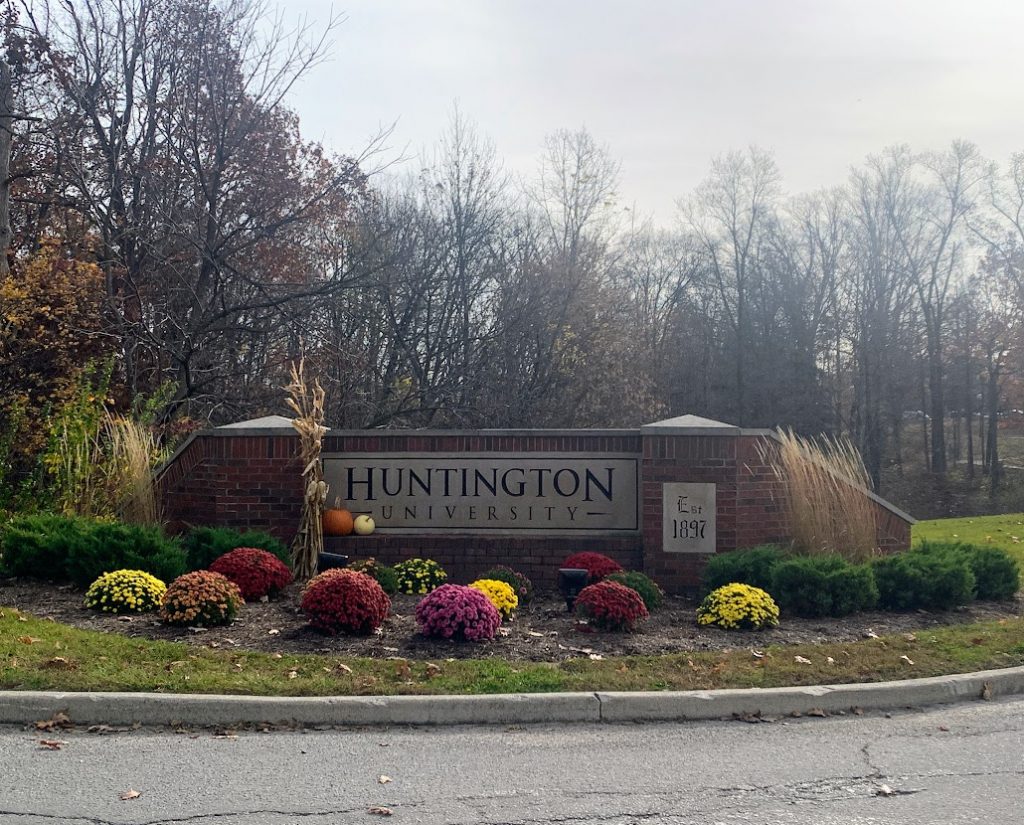 Huntington University sign