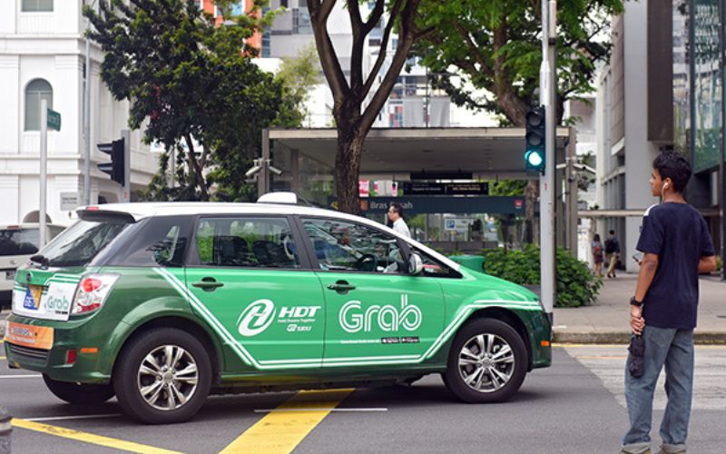 Grab cũng là phương tiện được rất nhiều người dân sử dụng