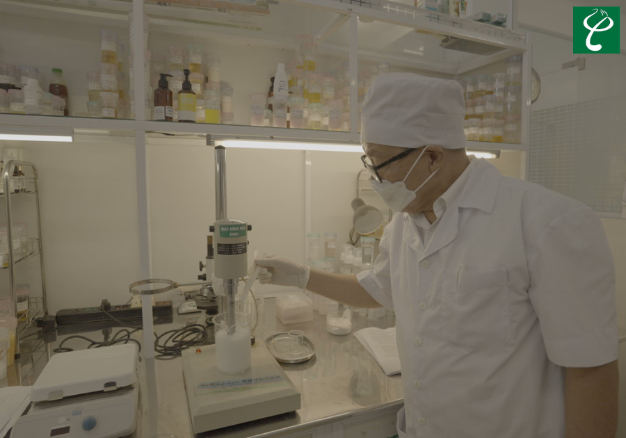 Chuyên gia gia công sữa rửa mặt Cẩm Phả tại Nam dược Hải Long với chuyên môn cao