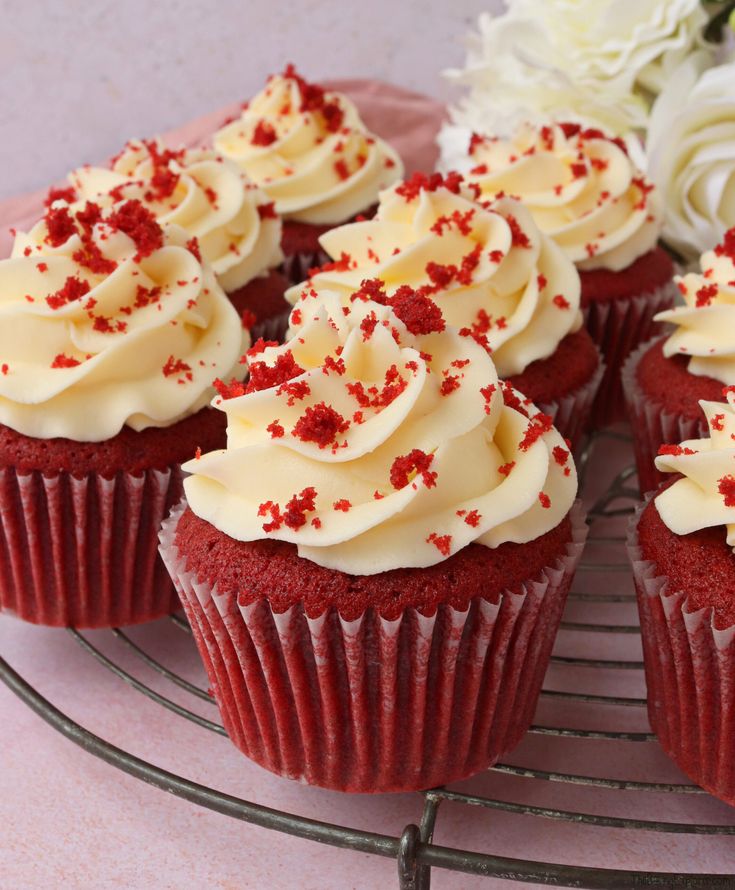 Resep Kue Valentine Red Velvet Cupcakes