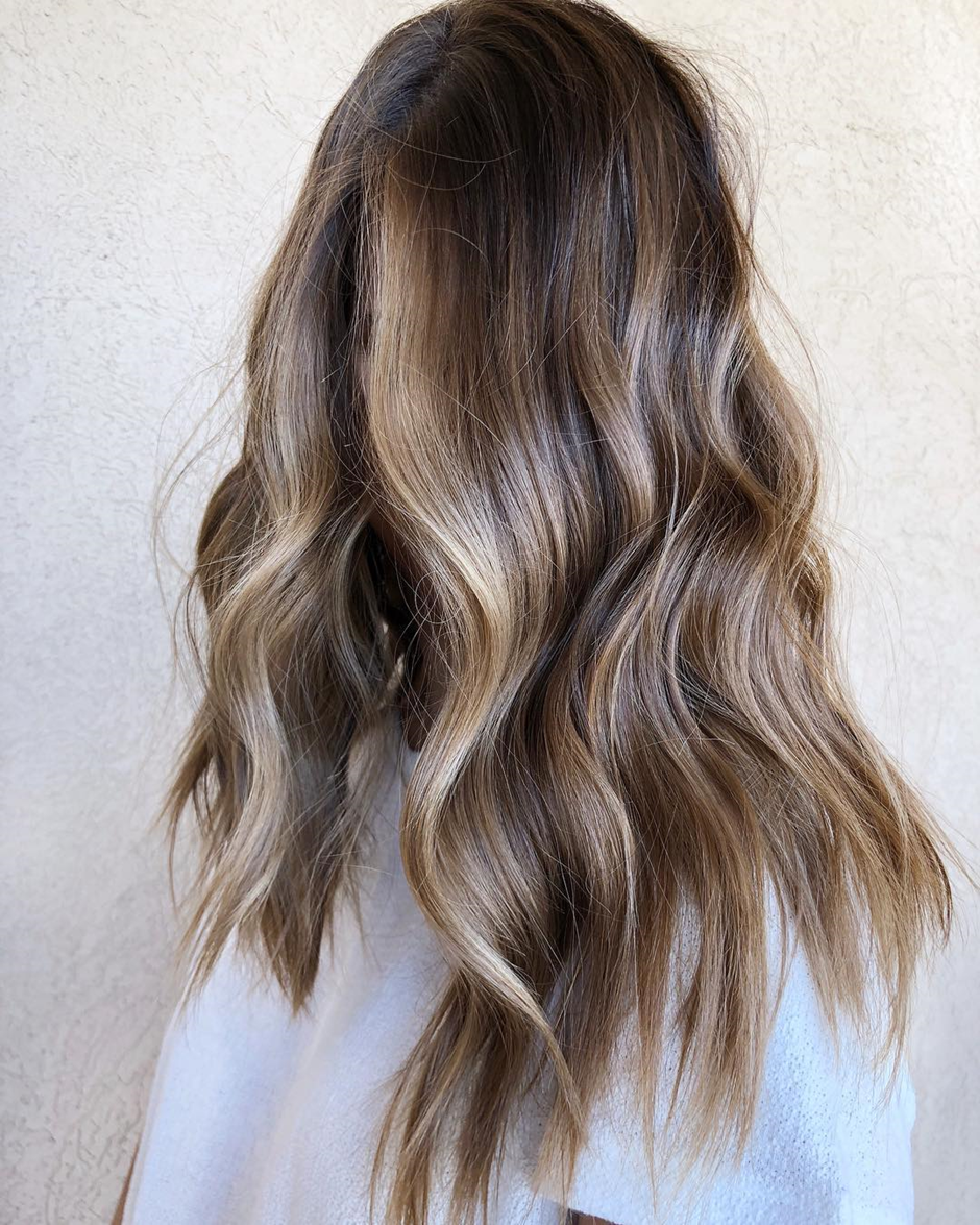 Light Brown Highlights That Are Subtle