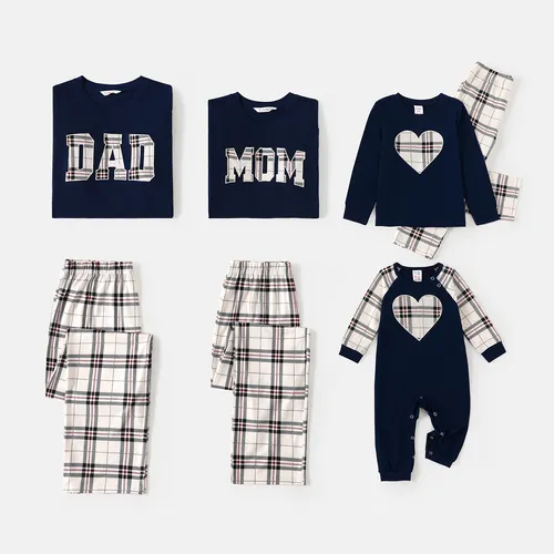 Family Holiday Outfit Ideas: Dressing for the Season - 6