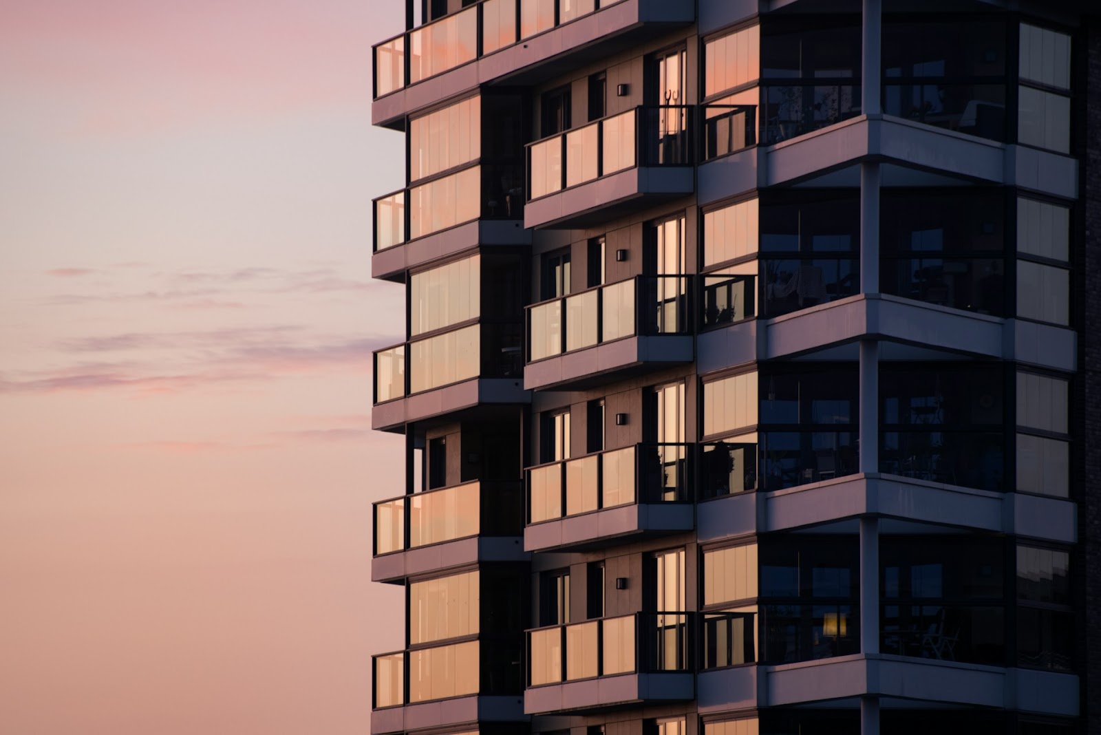 Sticla în arhitectura modernă