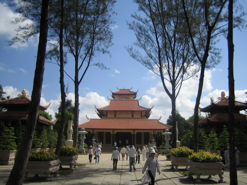 Khuôn viên bên trong của Thiền viện Thường Chiếu