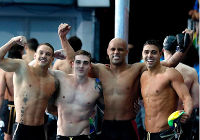 Prata na prova de revezamento 4x100m medley masculino para o Time Brasil (Foto: Satiro Sodré)