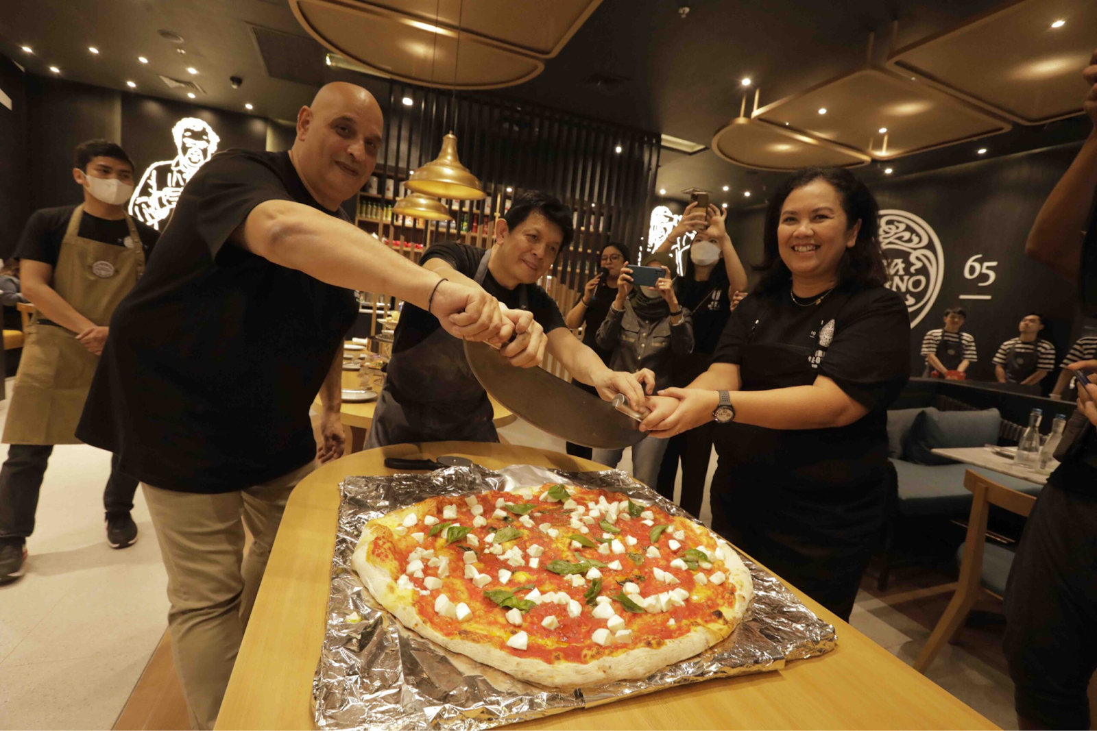 16 Rekomendasi Tempat Makan Enak di KoKas (Kota Kasablanka) 