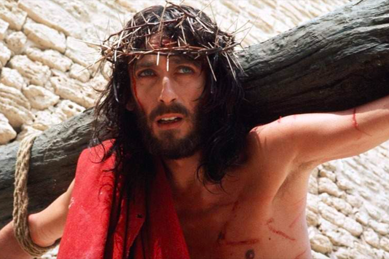 Jesús cruzificado en Jesús de Nazareth
