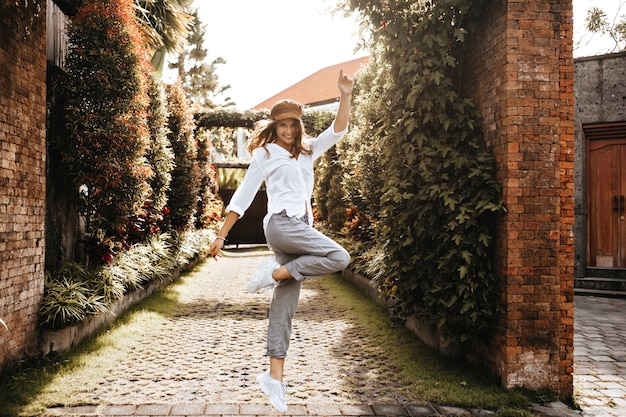 Chic Cultivate Green Vogue