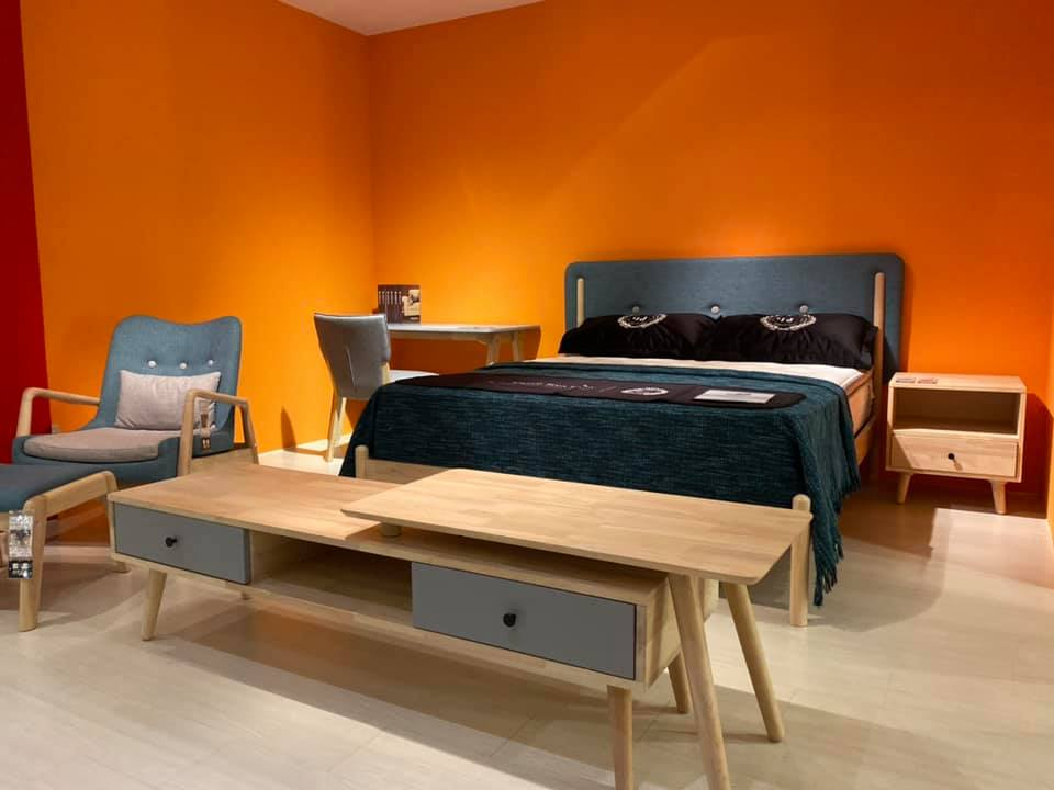花蓮家具 花蓮傢俱　　北歐風格家具　實木餐桌　實木床架　床墊　單人沙發