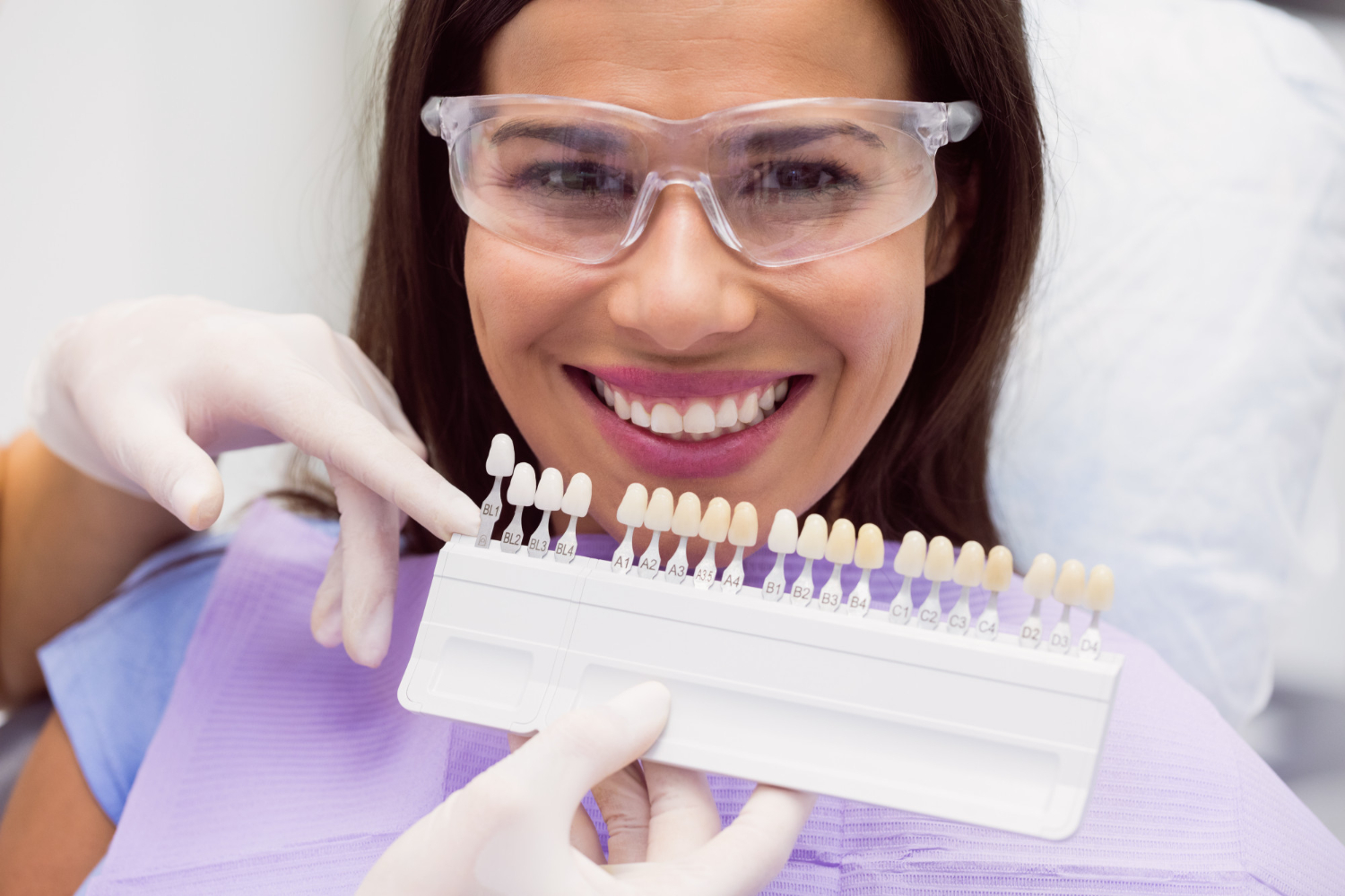 Răng sứ Emax là một trong những sản phẩm phục hình răng cao cấp phổ biến
