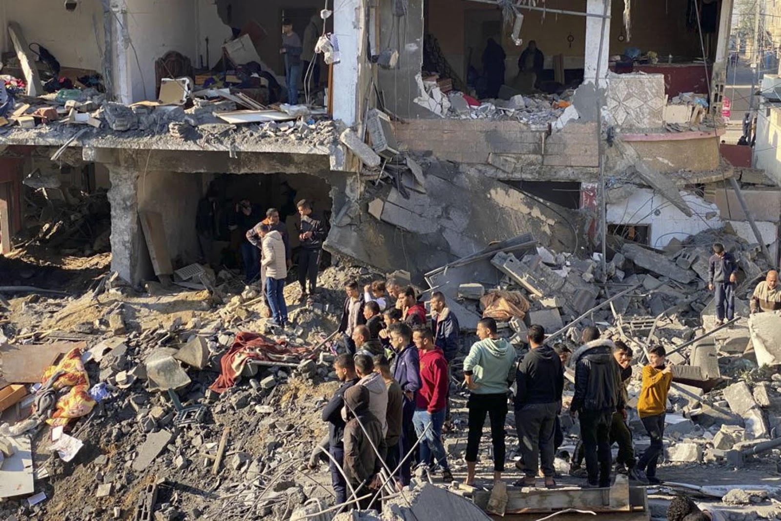 Más de 240 muertos en las últimas horas elevan a casi 21.000 los fallecidos en Gaza.