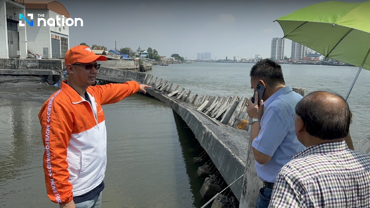 Levee along Chao Phraya River collapses over length of 70 metres