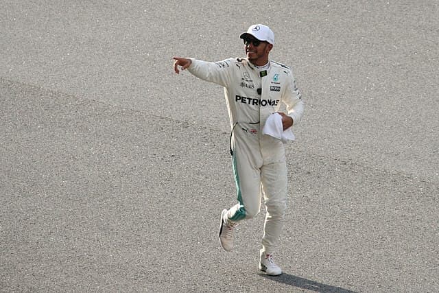spotcovery-Lewis Hamilton celebrates pole position, Malaysia GP 2017.