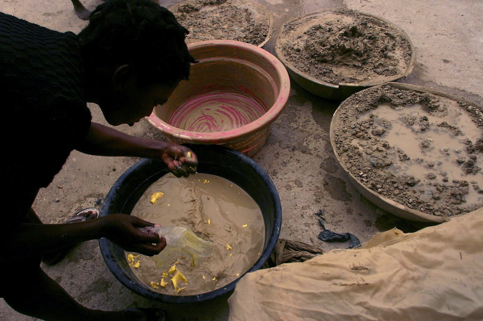 คุกกี้ดินของชาวเฮติ รสชาติแห่งความเหลื่อมล้ำ กับสารอาหารอันน้อยนิด