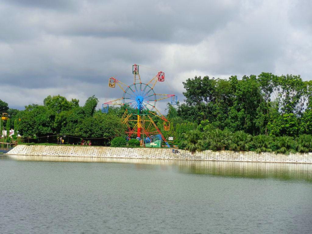 Shopnopuri artificial amusement park - Wikipedia