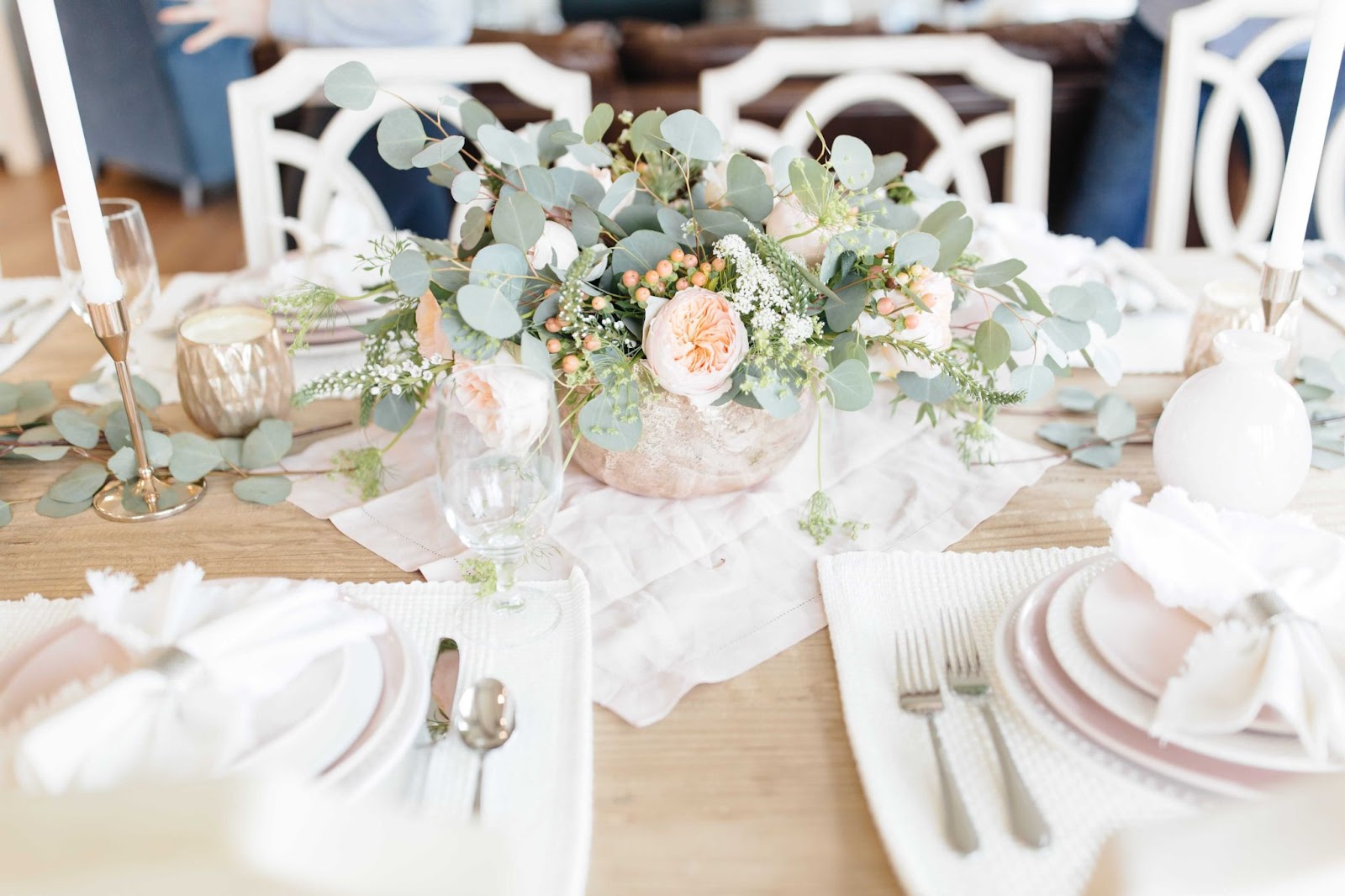 Elegant Valentine's Day Table Decorations