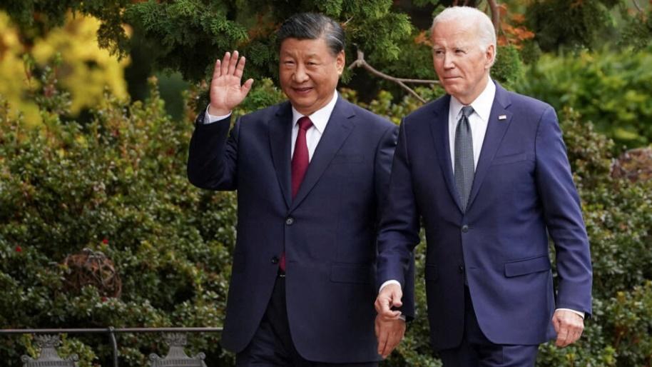 Tổng thống Mỹ Joe Biden (P) và chủ tịch Trung Quốc Tập Cận Bình, trong cuộc gặp bên lề thượng đỉnh APEC, tại Woodside, California, Hoa Kỳ, ngày 15/11/2023.
