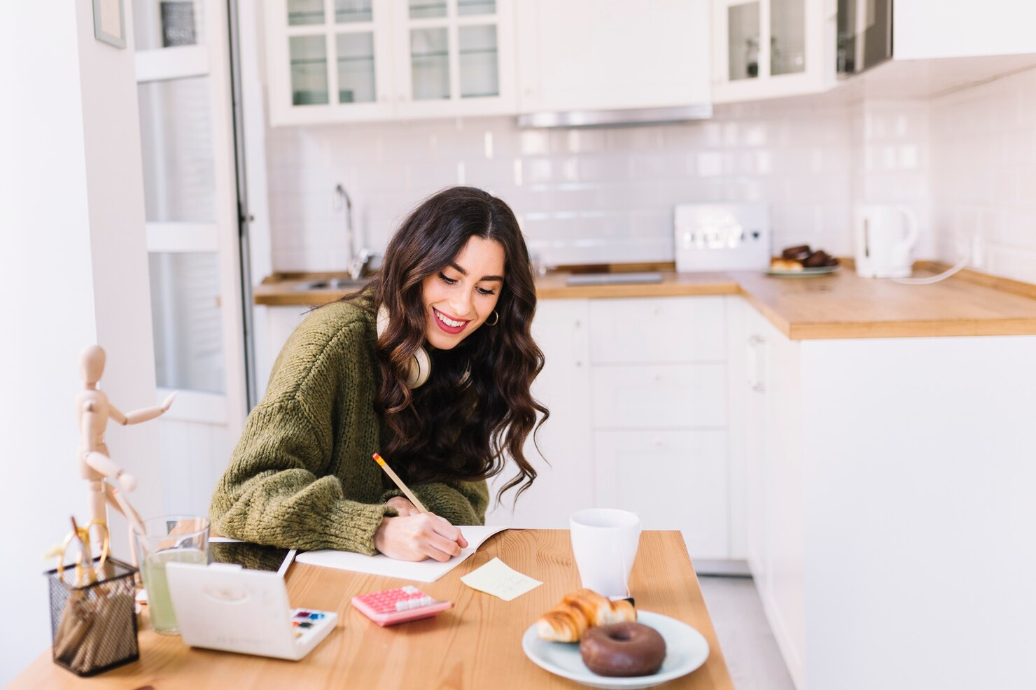 10 time-saving Spring cleaning hacks for busy parents