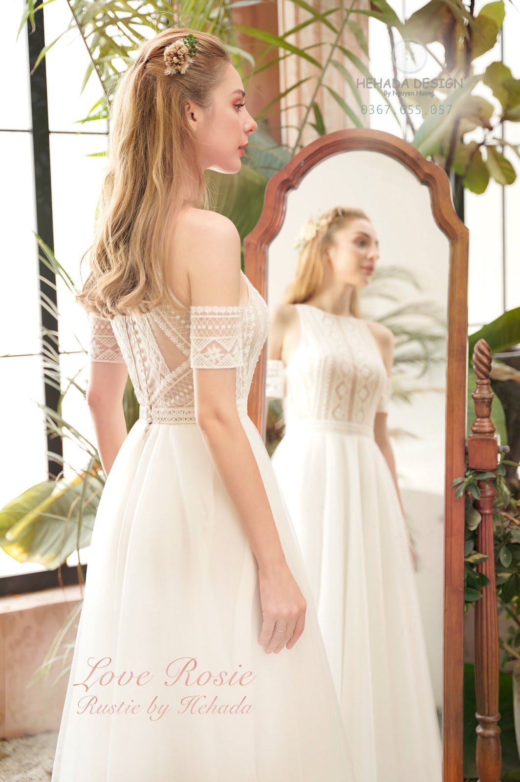 Chất liệu váy cưới Rustie Dress