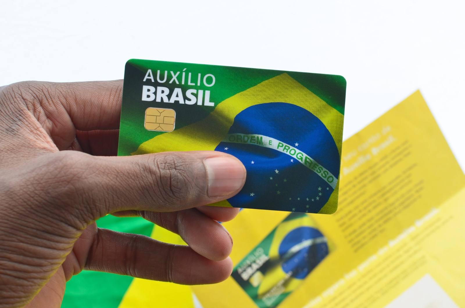 Como desbloquear o cartão do Auxílio Brasil
