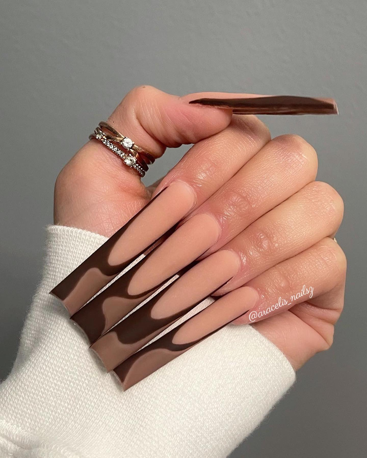  Mocha Swirls Brown Nails