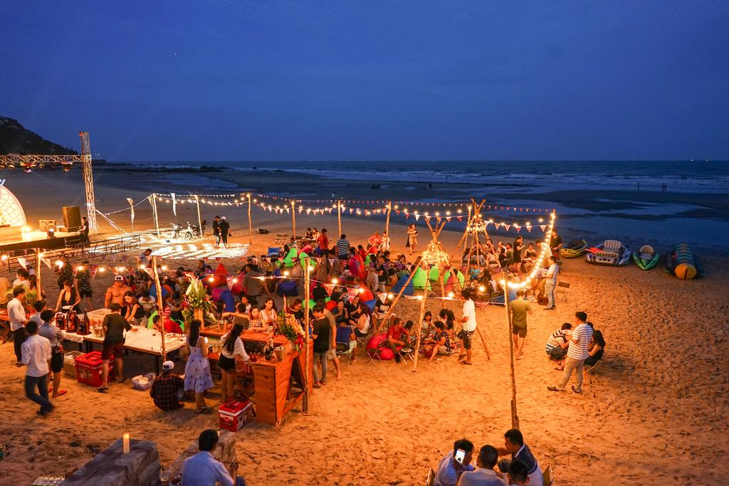 Cắm trại tại bãi biển Long Hải 