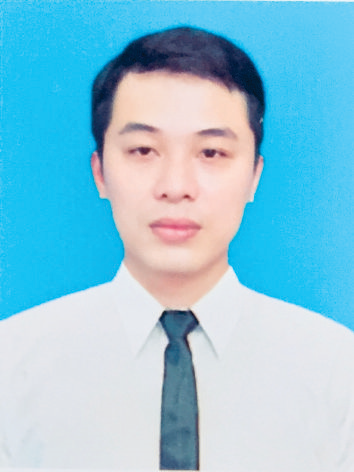A person wearing a tie

Description automatically generated with low confidence