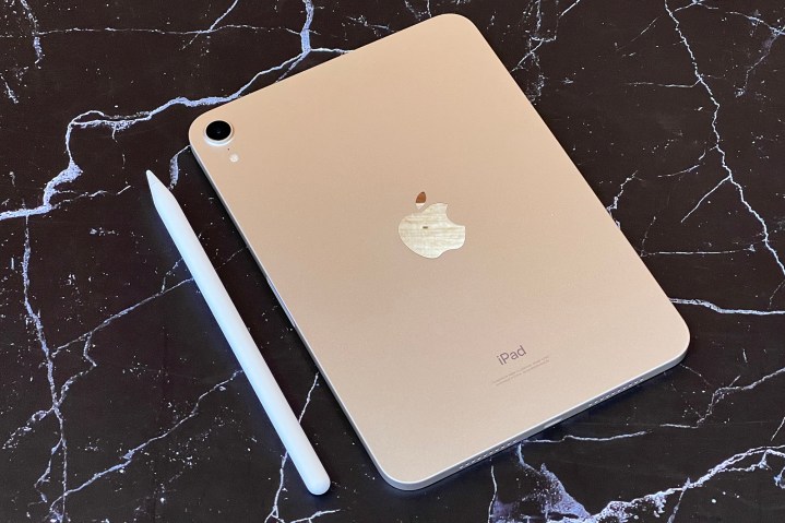 iPad Mini và bút chì Apple phối hợp rất tốt với nhau.