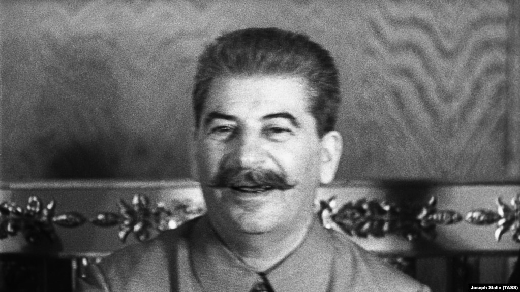 Йосип Сталін, очільник СРСР і головний ідейний організатор масових репресій і вбивств, зокрема і серед духовенства.
