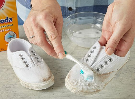 how to clean white shoes