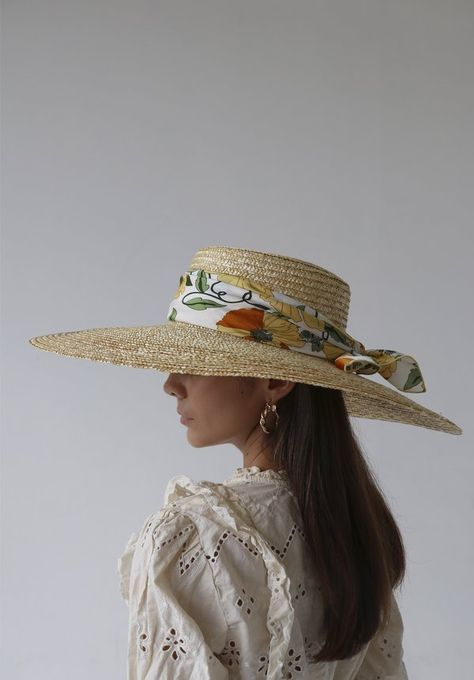 Picture of a lady looking good with her mexican hat