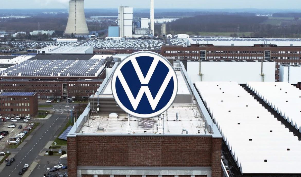 Nhà máy Volkswagen tại Wolfsburg là nơi tập đoàn Volkswagen đặt đại bản doanh