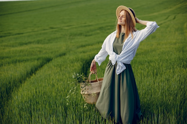 Earth Elegance Green Glam