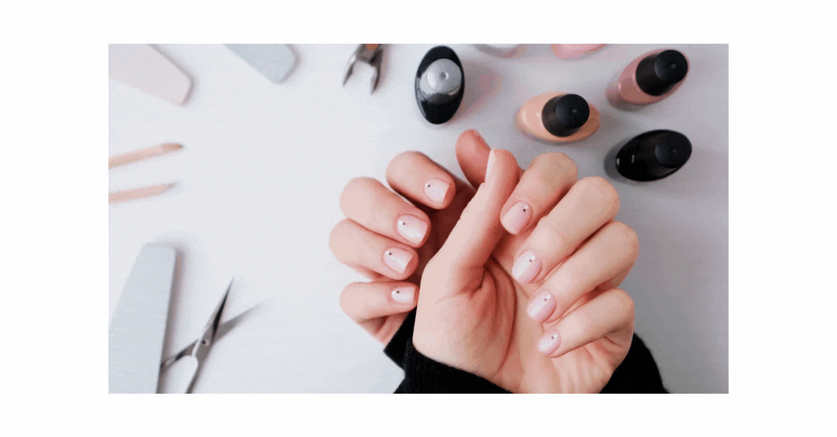 Short Acrylic Nails with
dots