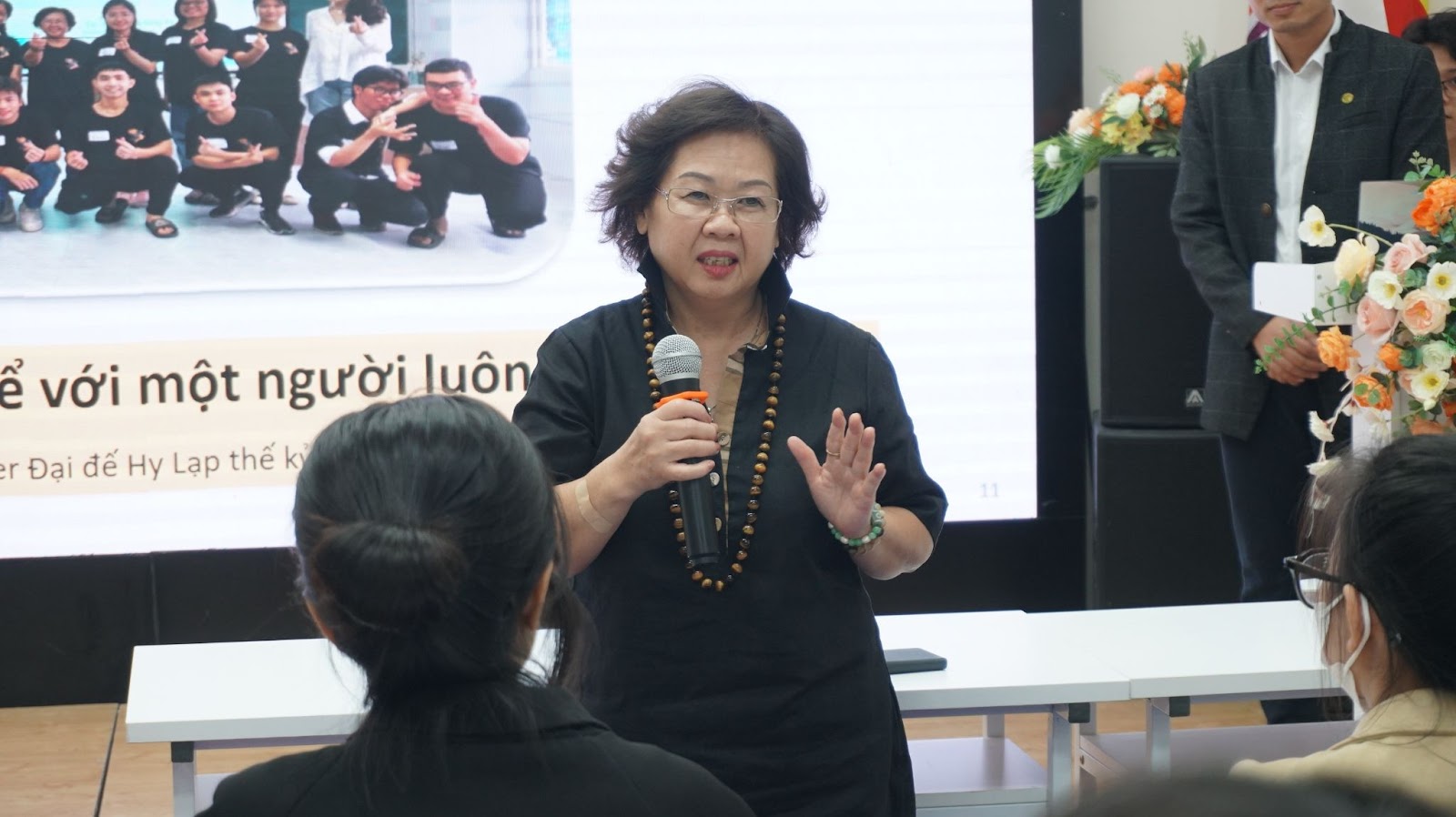 Bà Phan Kim Vân, Phụ trách dự án đào tạo, Hội Hữu nghị Pháp-Việt Nam (AAFV)