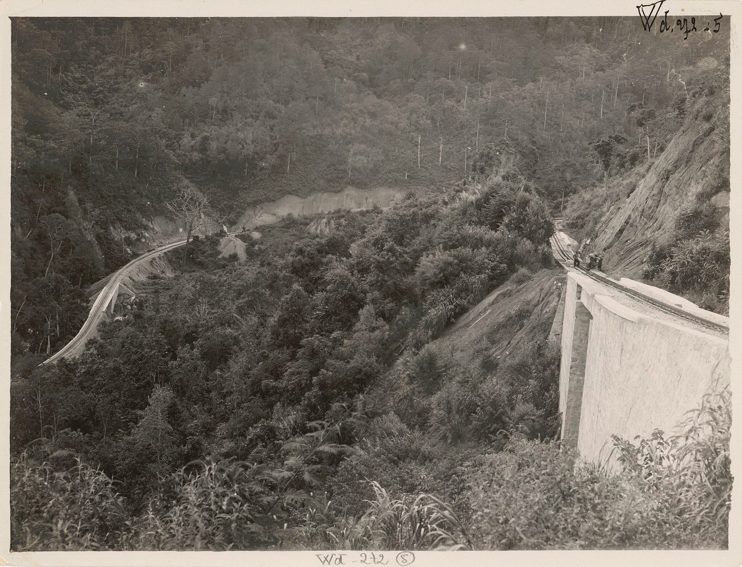 Cảnh quan hùng vĩ, hoang sơ của Đà Lạt những năm 1929-1930